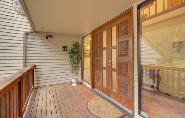 3 beds, 2.5 baths, $3,700