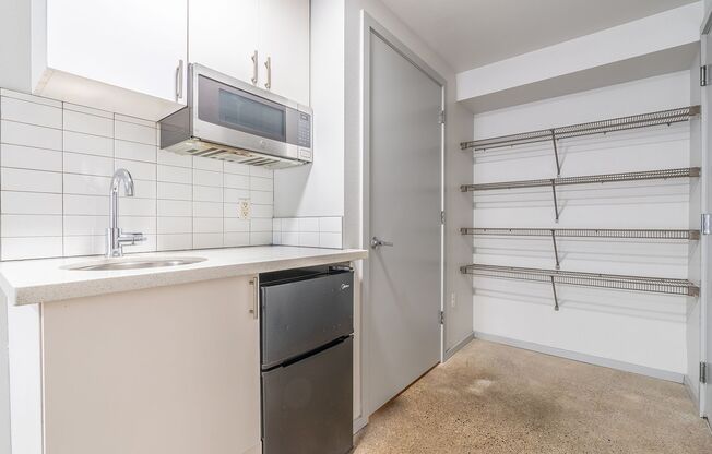 Studio, 1 bath, $845