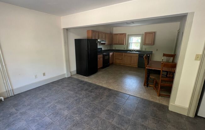 4 beds, 2 baths, $3,500, Unit 277 Unit 2