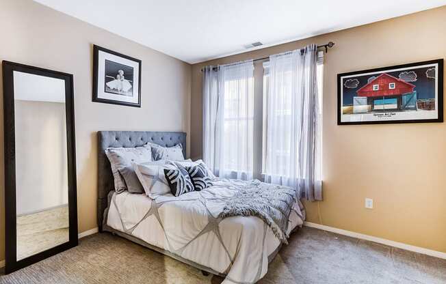 spacious bedrooms at Uptown Lake Apartments, Minneapolis, MN, 55408