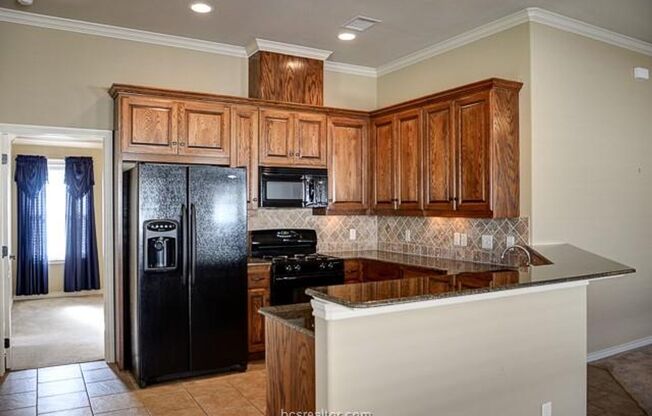 Available August 2026! Beautiful 5 Bed/4 Bath House in South College Station!