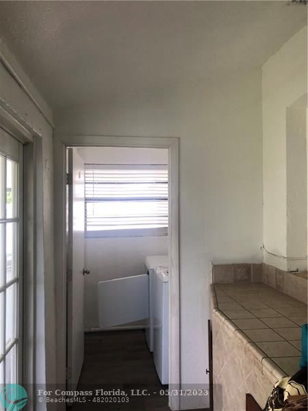 7350 SW 39th Ter
