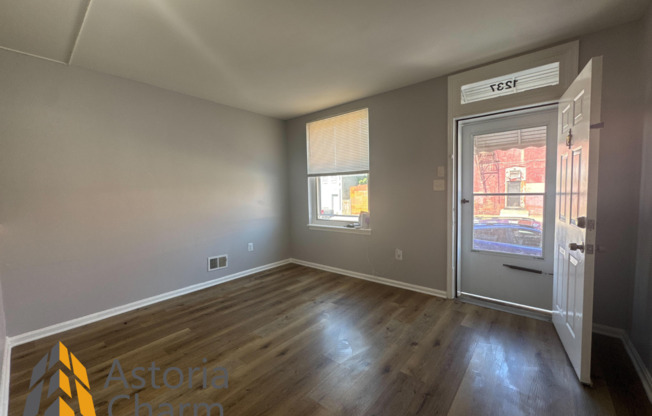 Updated 2 Bedroom Home with Modern Kitchen