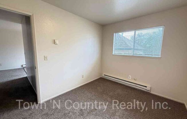 2 beds, 1 bath, 746 sqft, $2,250, Unit #8