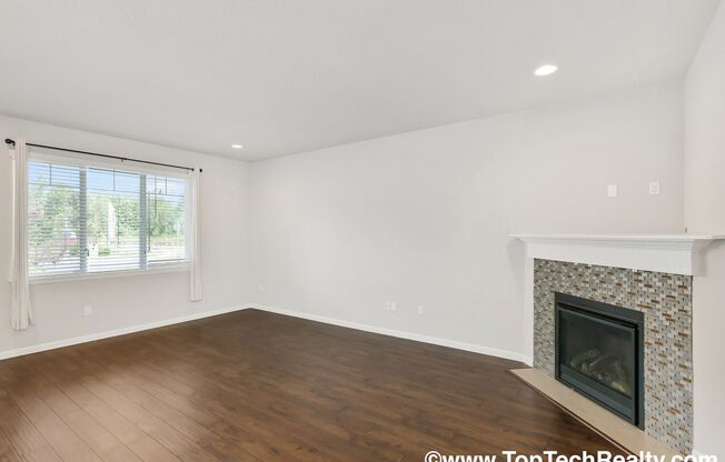 Lovely 4 BD 2.5 BA Home in a coveted Abbey Creek in a highly desirable Bethany area, A+ Schools! **Solar Energy!**