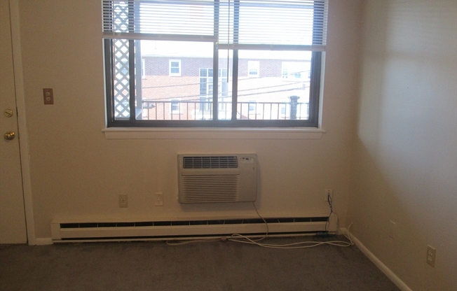 6 ARIZONA TERRACE
