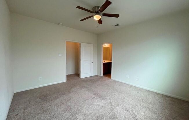 3 beds, 2 baths, $1,650