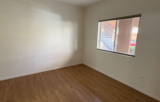 2 beds, 2 baths, $1,900, Unit # 1033