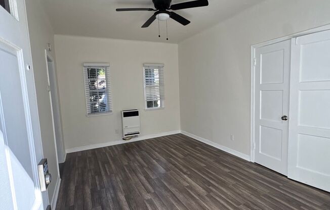 Studio, 1 bath, 425 sqft, $1,495, Unit 14