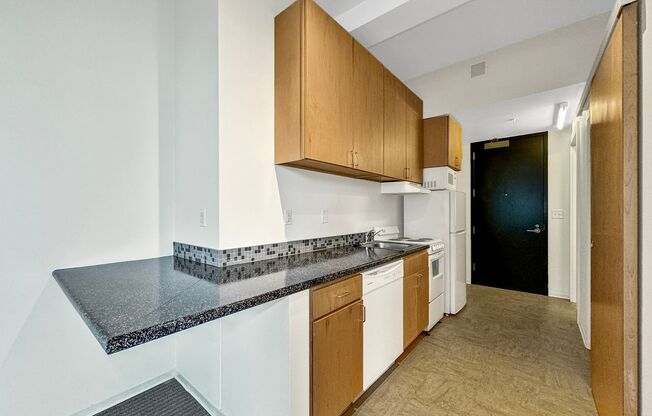 Studio, 1 bath, 395 sqft, $730, Unit 503