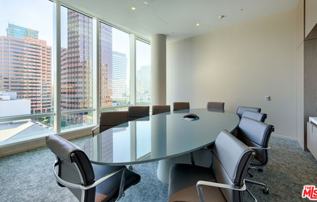 2 beds, 2 baths, 1,305 sqft, $4,800, Unit 2811