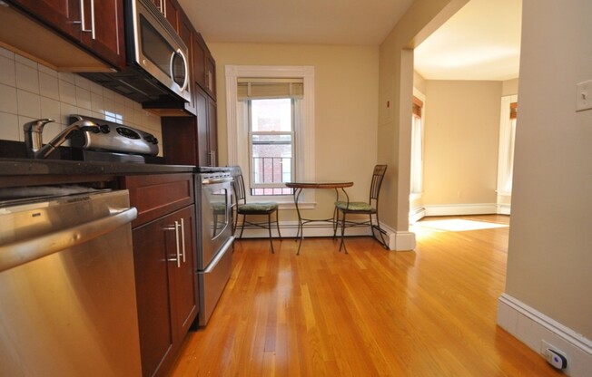 218 NEWBURY ST