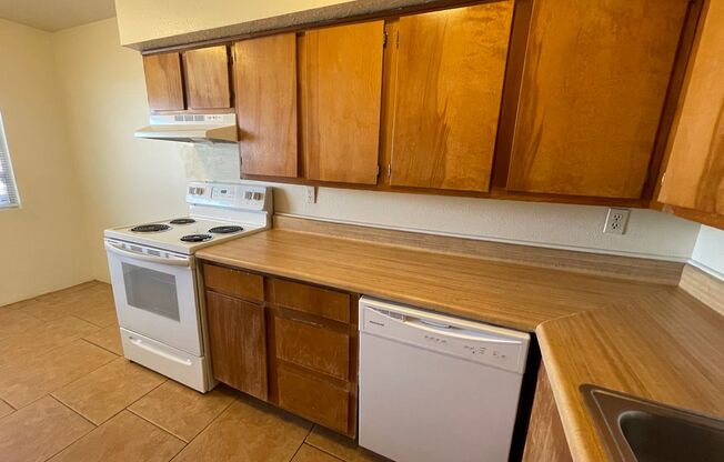 1 bed, 1 bath, 700 sqft, $895, Unit Unit 22