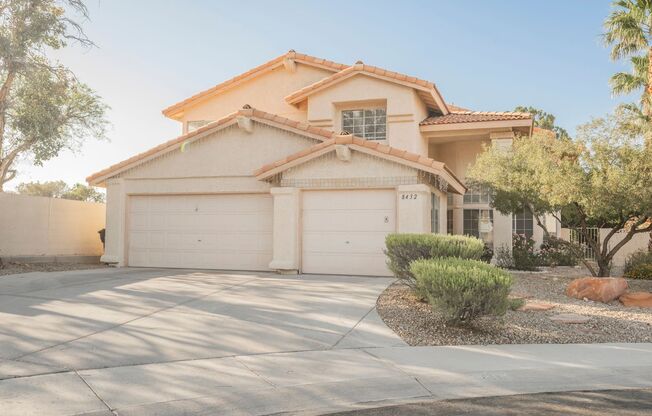 Desert Shores~4 bed with loft & 3 car garage!