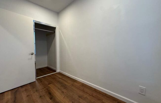 30 E 127 ST