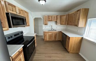 3 beds, 1 bath, $2,100