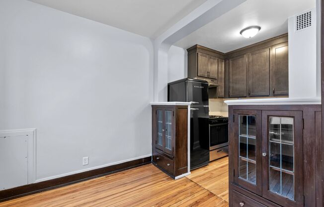 1 bed, 1 bath, 621 sqft, $1,025, Unit 404