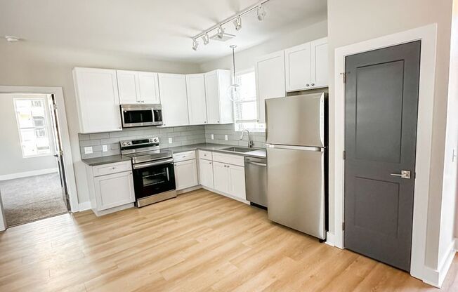 1 bed, 1 bath, 777 sqft, $1,549, Unit 3003PL