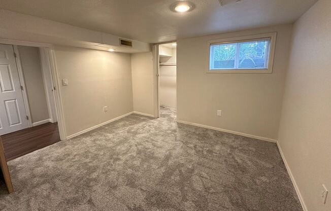 2 beds, 1 bath, 1,500 sqft, $1,500, Unit Apt 2