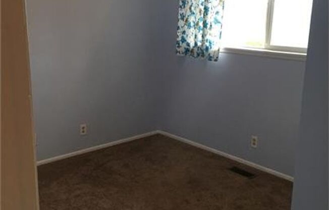 3 beds, 1 bath, $2,200