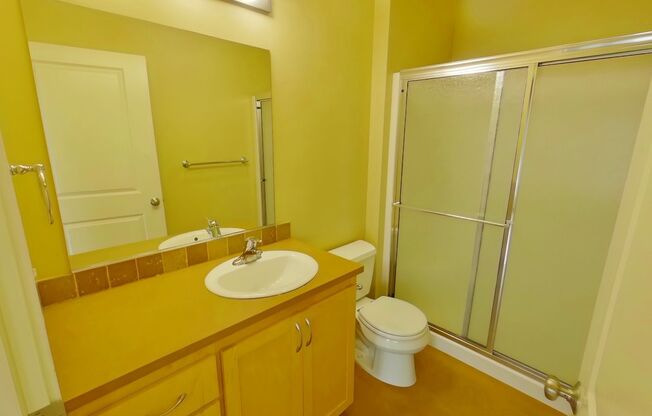 3 beds, 2 baths, 967 sqft, $2,400, Unit 304