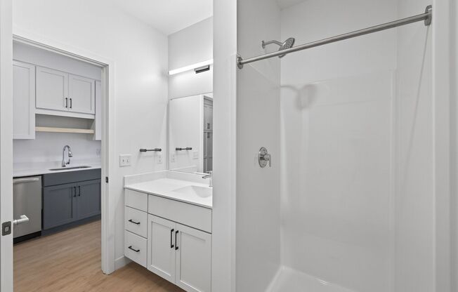 Studio, 1 bath, 456 sqft, $1,225, Unit 305