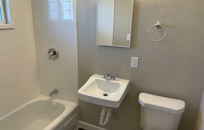 1 bed, 1 bath, 500 sqft, $775, Unit 5508-B