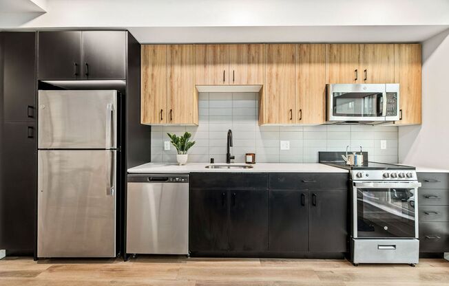 Studio, 1 bath, 350 sqft, $1,500, Unit 212