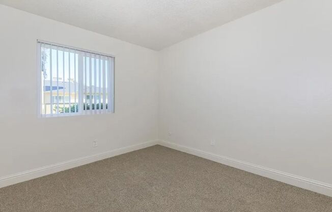 2 beds, 1.5 baths, 840 sqft, $1,420, Unit 14-209