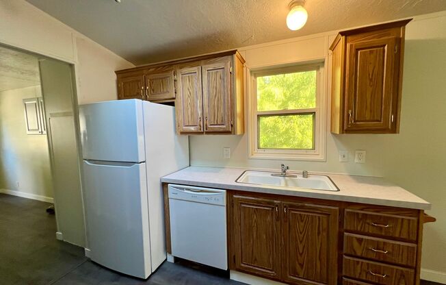 2 beds, 2 baths, $2,000