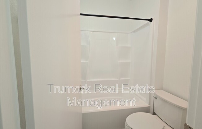 475 E ORANGE GRV AVE