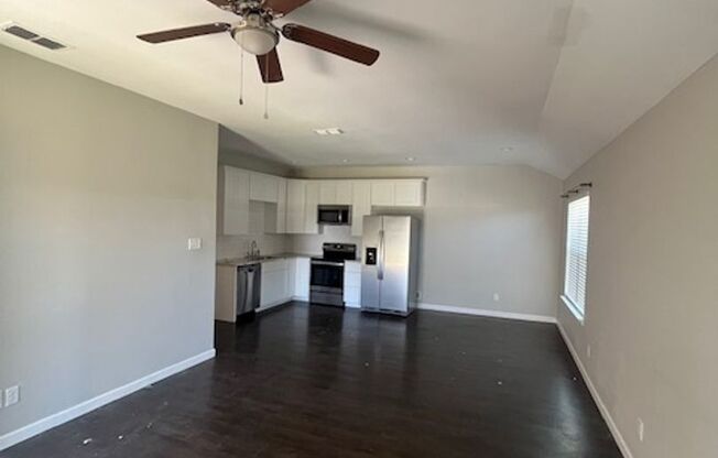 3 beds, 2 baths, $1,695