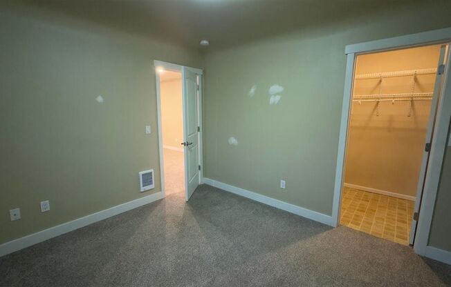 2 beds, 1 bath, $1,800