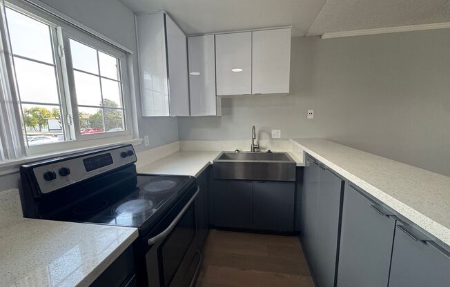 1 bed, 1 bath, 633 sqft, $2,185, Unit 810W9