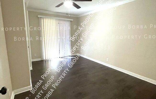 4231 E 10 ST