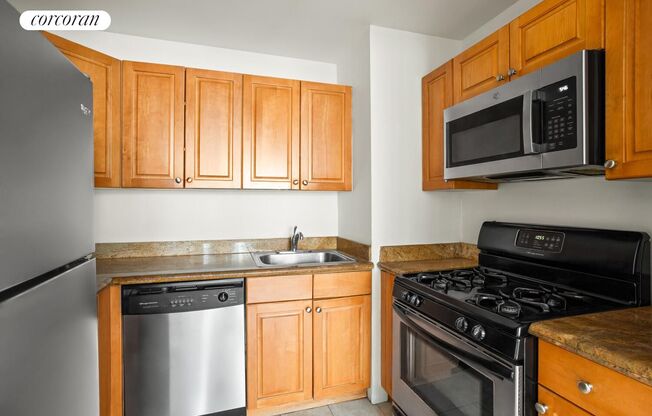 124 E 118 ST