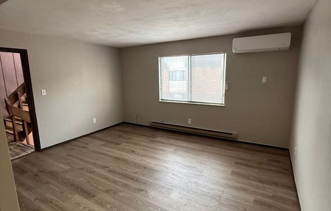 1 bed, 1 bath, 612 sqft, $795, Unit E-09