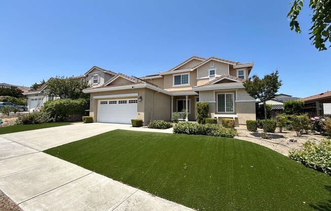 Spacious 5-Bedroom Home with SOLAR