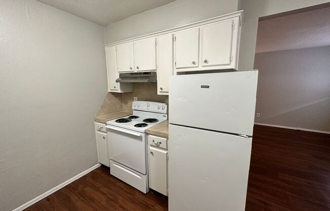 1 bed, 1 bath, 650 sqft, $695, Unit Blackwelder #6