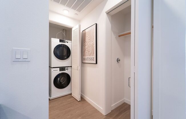 1 bed, 1 bath, 672 sqft, $3,195, Unit 407