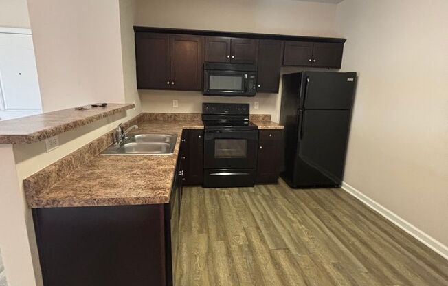 1 bed, 1 bath, 687 sqft, $775, Unit N06