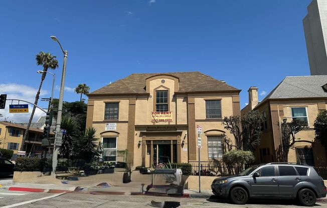 1772-1782 ORCHID AVE.