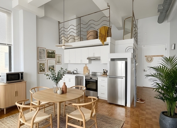 Studio, 1 bath, 630 sqft, $3,000, Unit 209