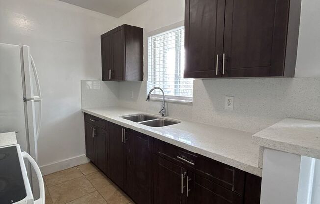 2 beds, 1 bath, 819 sqft, $2,095, Unit Unit 3