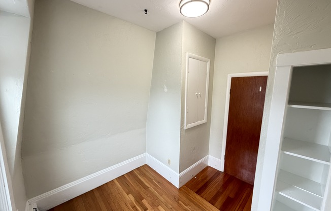 11 PINCKNEY ST