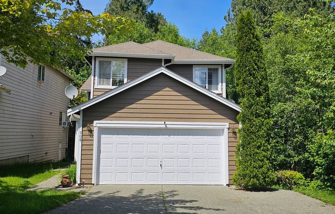 Beautiful CK School District Home Backing to Greenbelt – Pets Negotiable!