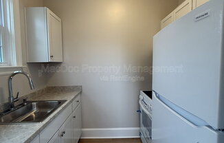 1003 KENMORE AVE
