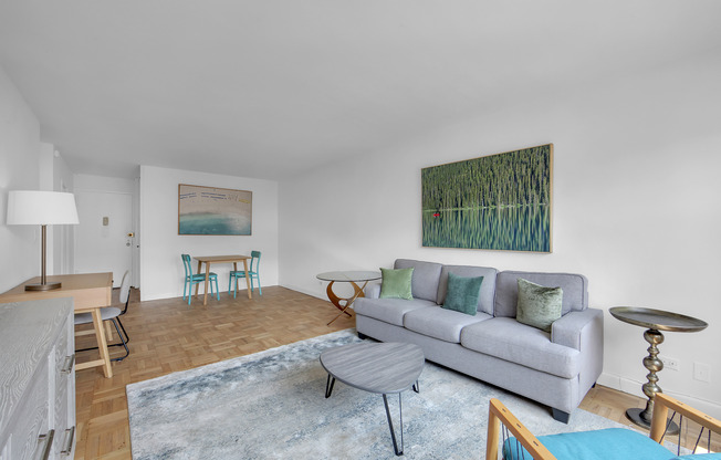1 bed, 1 bath, 670 sqft, $3,800, Unit 16H