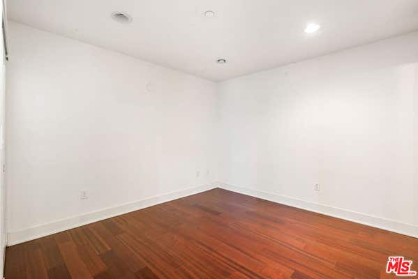 600 S Ridgeley Dr