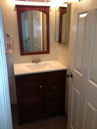 1 bed, 1 bath, 650 sqft, $995, Unit Valley Drive